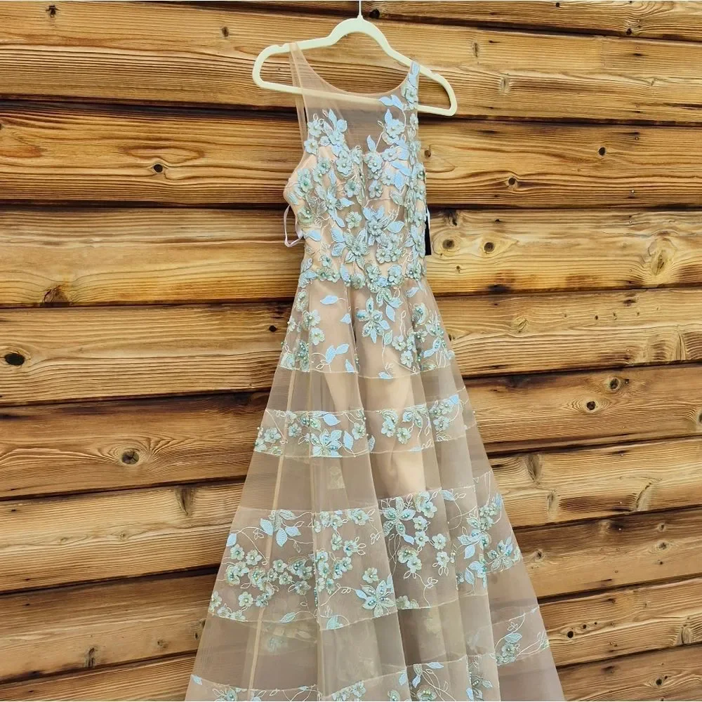 NWT Sherri Hill Floral Applique A Line Gown Dress Nude Size 00